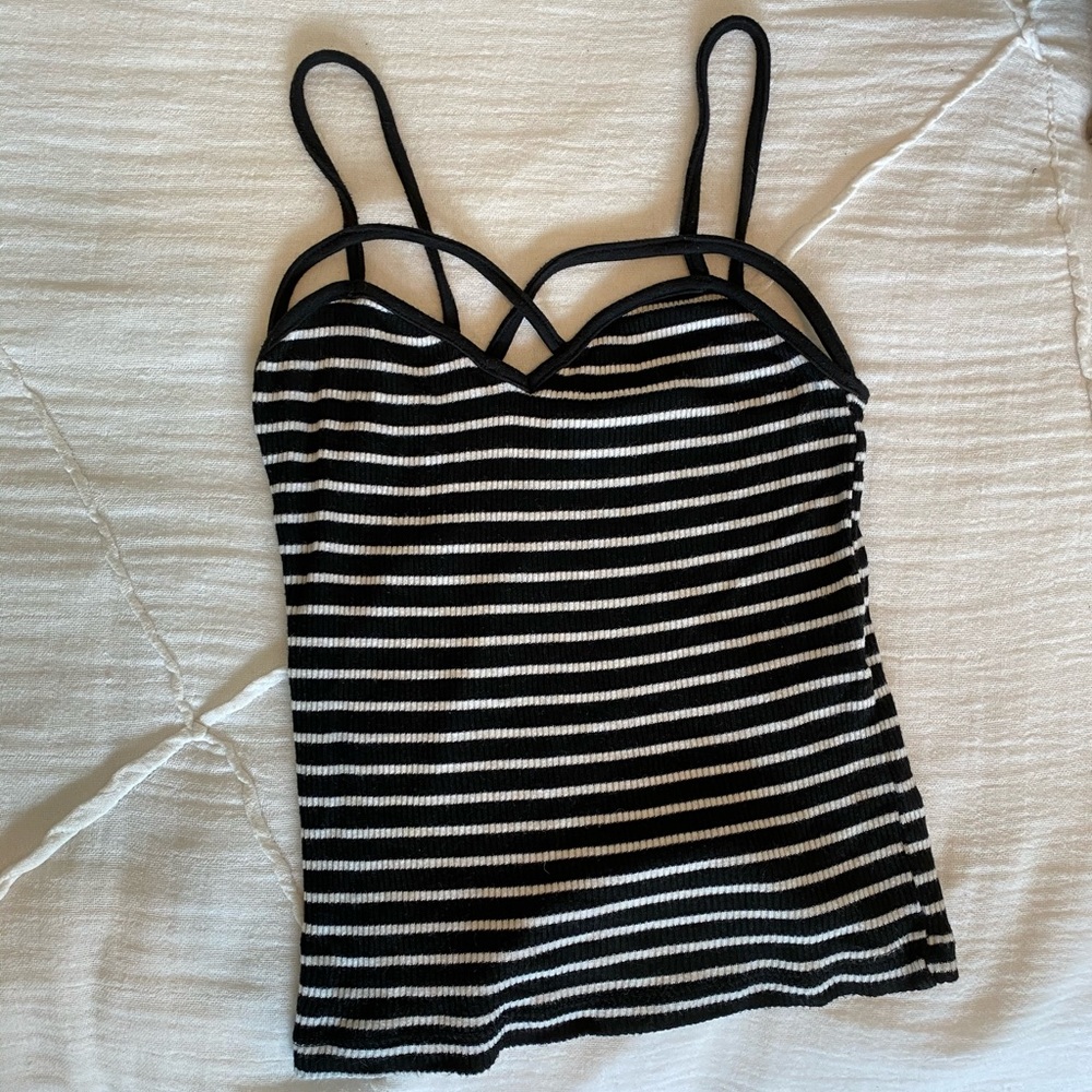 Brandy Melville: Tank Top
